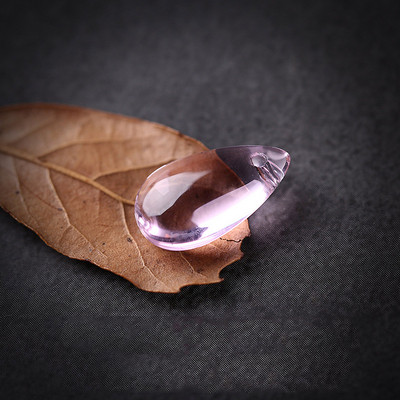 Mibrow 20 tk 7 * 14 mm veetilga klaashelmed, millel on auk, pisar, klaasist võluripats, ehete valmistamise tarvikute jaoks