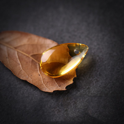 Mibrow 20 tk 7 * 14 mm veetilga klaashelmed, millel on auk, pisar, klaasist võluripats, ehete valmistamise tarvikute jaoks