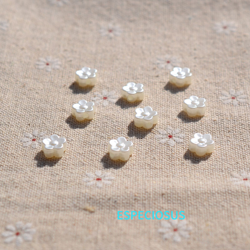 Beeži värvi akrüülõielised lahtised helmed armsad pärlid, väikesed lilled, vahetükk DIY ehete valmistamise osakonnad käevõru punutised tarvikud