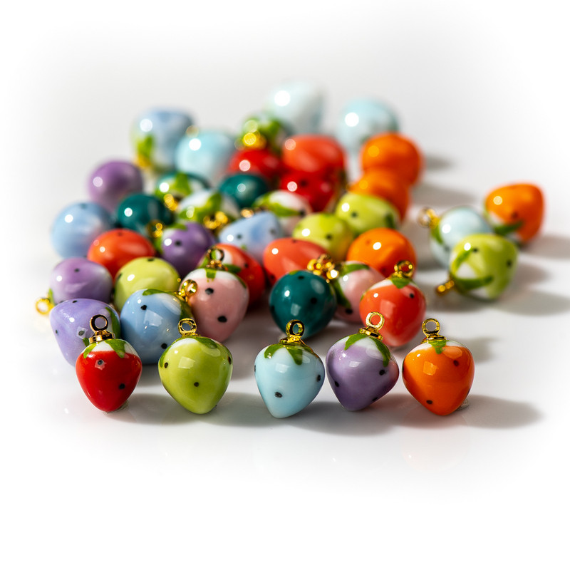 5db Kézzel készített kis eper kerámia medál Retro stílusú ékszer Gyümölcsgyöngyök ékszer alkatrész Nyaklánchoz #XN604