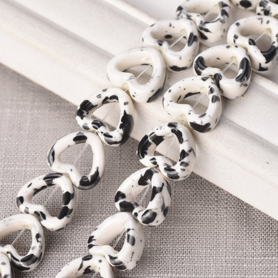 10 tk õõnsa südame kujuga 13,5 mm keraamilised portselanist lahtised helmed ehete tegemiseks isetegemise käsitöö leiud