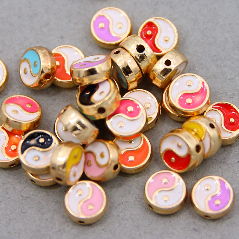 10tk 8mm Kahepoolne email Yin yang Vahetükk Lahtised helmed ehete valmistamiseks Käevõru kaelakee Kõrvarõngad Aksessuaarid