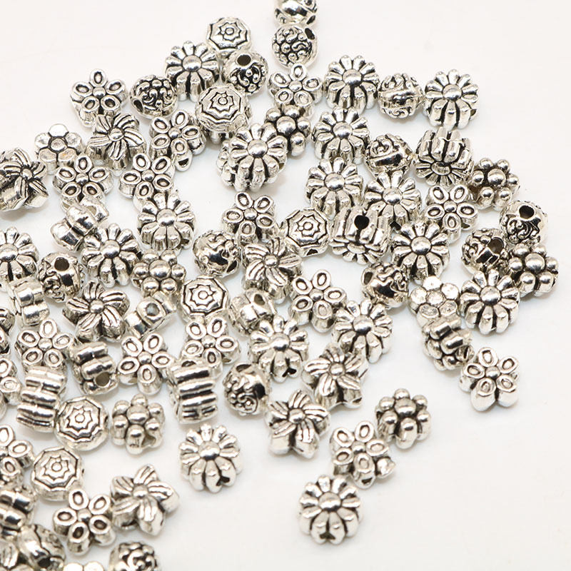 100 vnt. sidabro medžiaga Tibeto sidabro karoliukai, tarpikliai, palaidi karoliukai žavingiems papuošalams gaminti mišraus dydžio rankų darbo