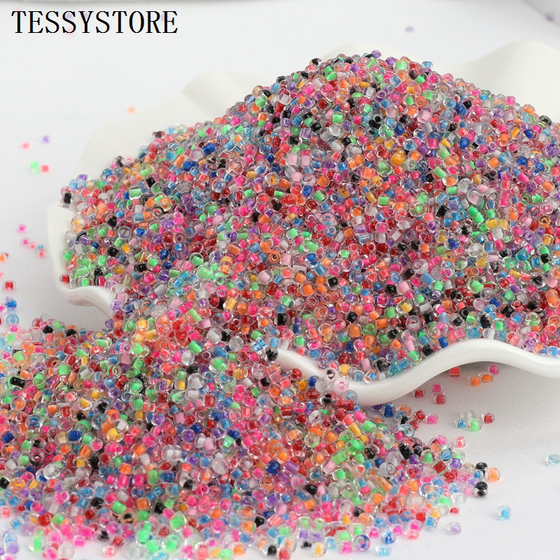 1000 τμχ/παρτίδα 2mm Διαφανή Εσωτερικά Χρώματα Τσέχικα Γυάλινες Χάντρες Κρυστάλλινα Σπόροι Στρογγυλές Τρύπες Χάντρες για DIY κοσμήματα που κατασκευάζουν χειροποίητα DIY