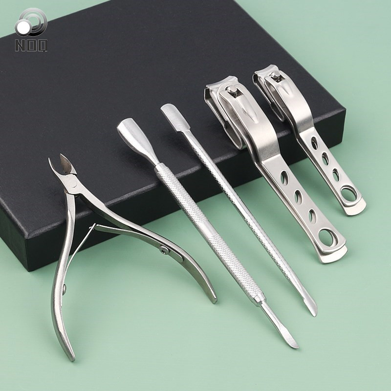 Maniküüri komplekt Professionaalne hoiukarp koos küüneviiliga Dead Skin Remover Küünekääris Küünekäärid Puhastushari