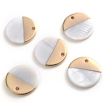 iYOE 20 mm lamedad ümmargused koorega amuletid kulla ja hõbeda värviga naturaalne koorega amulett kaelakee kõrvarõnga ripatsiga ehete leidmiseks