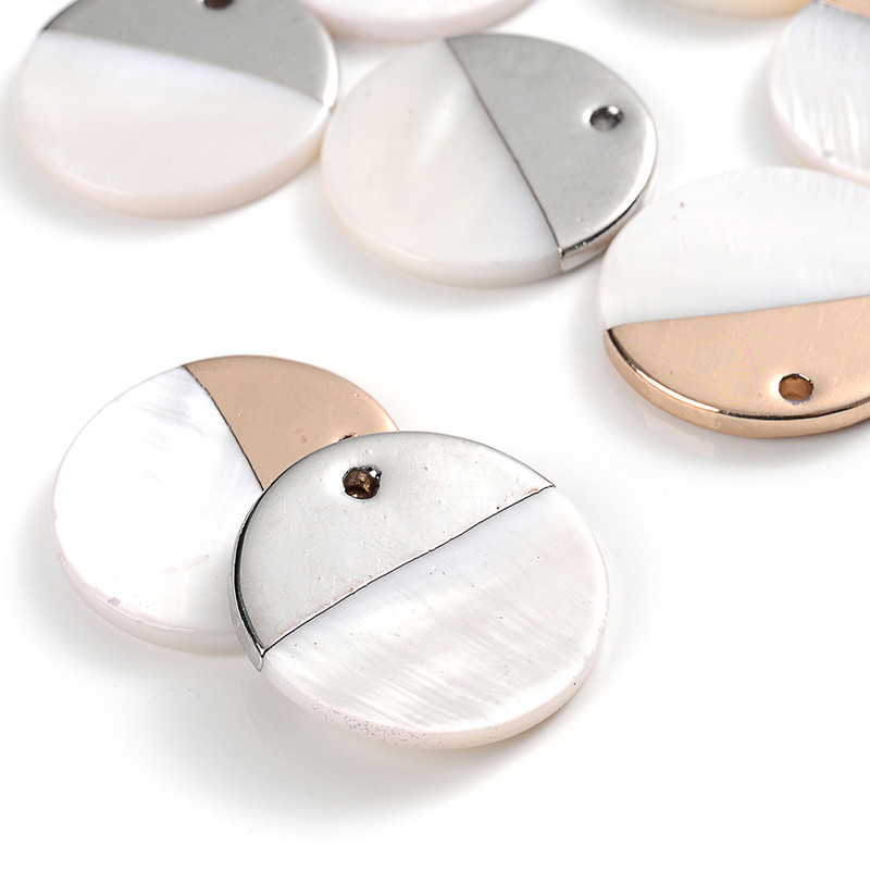 iYOE 20 mm lamedad ümmargused koorega amuletid kulla ja hõbeda värviga naturaalne koorega amulett kaelakee kõrvarõnga ripatsiga ehete leidmiseks