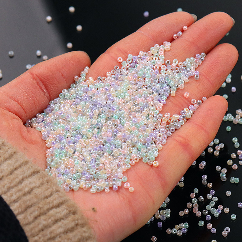 Mitme suurusega 1,5 mm 2 mm 3 mm 4 mm Tseiloni ümmargused klaasist seemnehelmed Macaroon Cream vahehelmed isetegemiseks ehete valmistamiseks käevõru tarvik