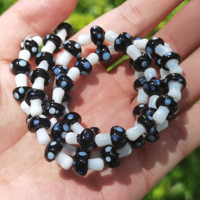 Didmeninė prekyba įvairiaspalvėmis grybų lempomis, stikliniais palaidais karoliukais, „pasidaryk pats“ papuošalų gamyba Rankų darbo apyrankių karolių priedai medžiaga