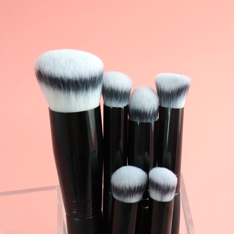 New Arrival Single Foundation Brush BB Bream Apply Tools Pehmed sünteetilised juuksed, must peitekreemipintsel