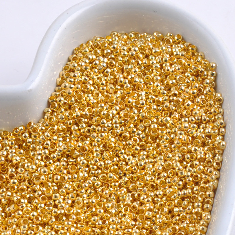 Setting Beads Sale 1000Pcs Χρυσό ασήμι επιμεταλλωμένο Round Spacer Loose Charms χάντρες 1,5 mm για τρύπα κατασκευής κοσμημάτων 1,5 mm YKL0378