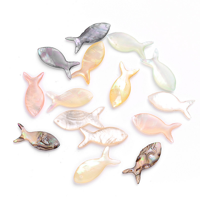 Χονδρική 2τμχ Φυσικό Κρεμαστό Ψάρι Γούρια Χάντρες 24x10mm Mother of Pearl Fish Shell χάντρες για Diy Κοσμήματα Σκουλαρίκι κολιέ