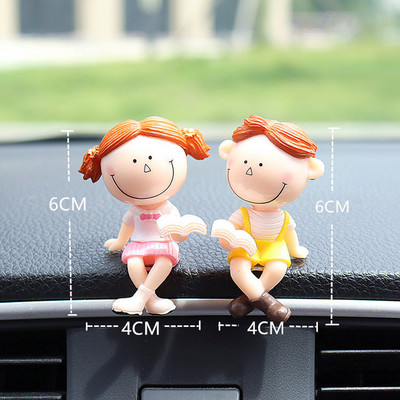 Autokaunistus Armsad koomiksipaarid Action Figuurid Kujukesed Õhupalli Ornament Auto Interjööri Armatuurlaua tarvikud Tüdrukutele Kingitused