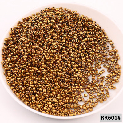 10 g (1680 vnt.) 15/0 1,5 mm kreminės mėlynos spalvos apvalūs stiklo sėklų karoliukai čekų tarpikliai karoliukai, skirti pasidaryk pats, stiklo sėklų karoliukai papuošalai