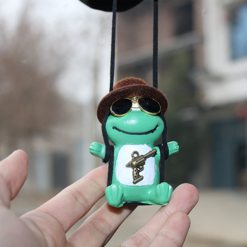 Slatka anime ljuljačka, cijev, pištolj, gitara, lubenica, žaba, privjesak, automatski retrovizor, ukrasi, rođendanski poklon, dodaci za parove