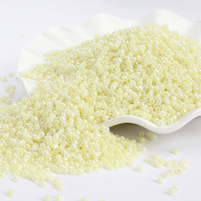 500 τμχ/παρτίδα 3mm Candy Cream Χρώμα Στρογγυλές Χάντρες Τσέχικη γυάλινη άμμο για παιδιά Χειροποίητα κοσμήματα που κατασκευάζουν DIY αξεσουάρ