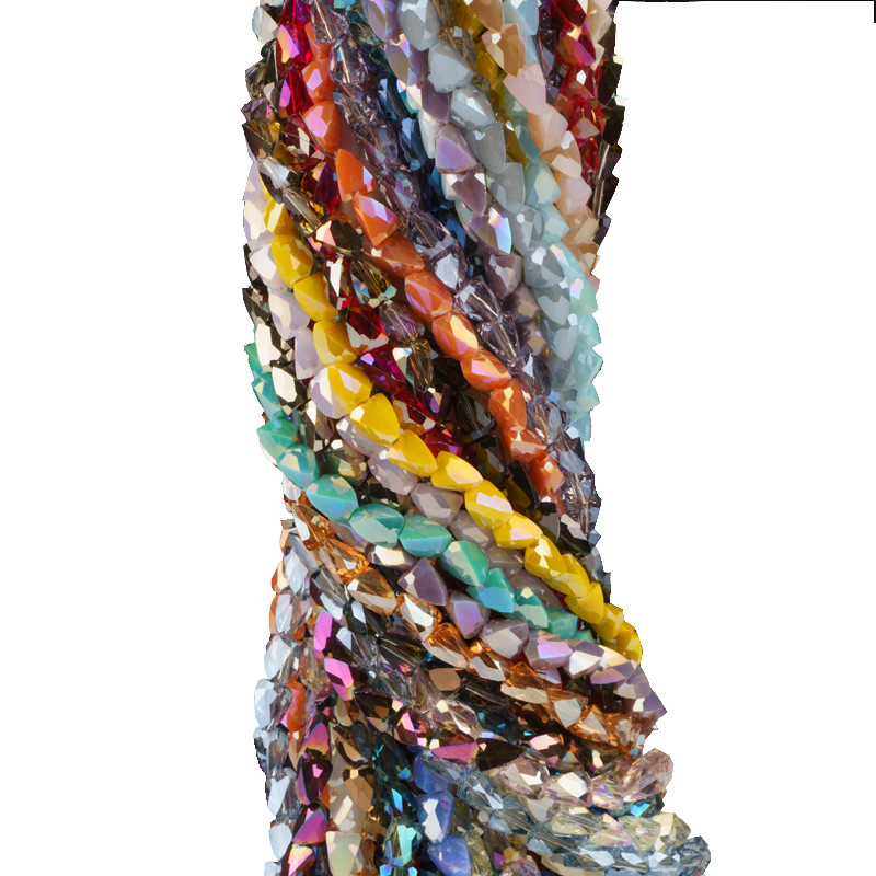 4 6 8mm Triunghi fațetat din sticlă de cristal Mărgele roșu închis Mărgele distanțatoare libere pentru fabricarea de bijuterii, bricolaj, brățări, colier, accesorii