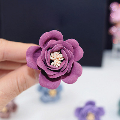 JOORMOM χειροποίητο ύφασμα καμέλια εξόδου αέρα αυτοκινήτου κλιπ αρώματος κλιματιστικό αυτοκινήτου γυναικεία κοσμήματα αρωμάτων