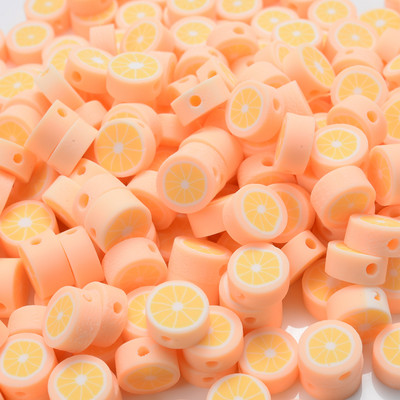 30 vnt. raudono obuolio formos molio tarpiklio karoliukai 10 mm žavūs vaisių polimeriniai moliniai karoliukai, skirti rankų darbo papuošalams gaminti „pasidaryk pats“ apyrankių priedai