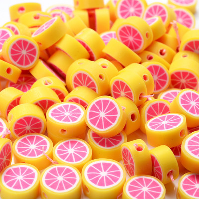 30 vnt. raudono obuolio formos molio tarpiklio karoliukai 10 mm žavūs vaisių polimeriniai moliniai karoliukai, skirti rankų darbo papuošalams gaminti „pasidaryk pats“ apyrankių priedai