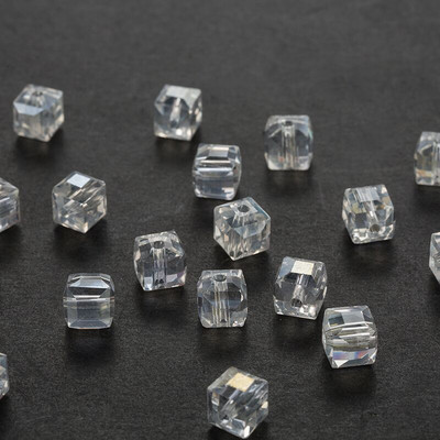 7,5 mm-es négyzet alakú gyöngyök Kristályüveg gyöngyök Kiegészítők ékszerkészítéshez, Négyzet alakú kristálykocka üveggyöngyök. 30 db/tétel