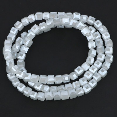 2mm 3mm 4mm AB värvikuubik Austria kristallist klaashelmestest tahutud ruudukujulised lahtised vahehelmed ehete valmistamiseks DIY käevõru kaelakee