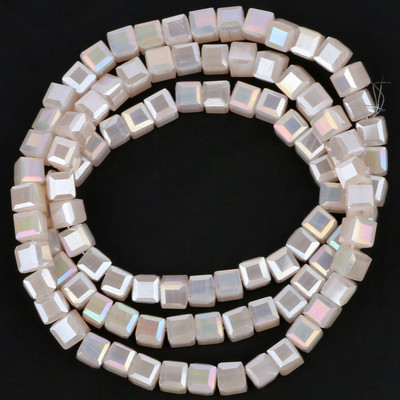 2mm 3mm 4mm AB värvikuubik Austria kristallist klaashelmestest tahutud ruudukujulised lahtised vahehelmed ehete valmistamiseks DIY käevõru kaelakee