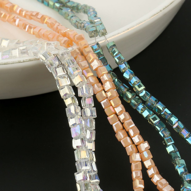 2mm 3mm 4mm AB värvikuubik Austria kristallist klaashelmestest tahutud ruudukujulised lahtised vahehelmed ehete valmistamiseks DIY käevõru kaelakee