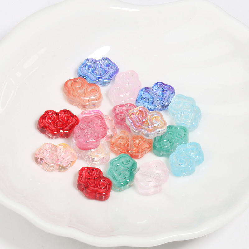 Kedvező felhők formáznak cseh lámpafényt kristályüveg gyöngyök lapos, laza medálgyöngyök barkácsoláshoz ékszerkészítési kellékek Kiegészítők