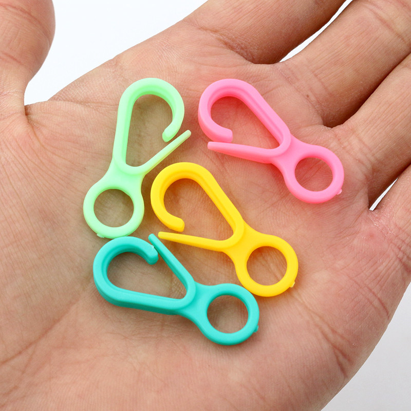 Többszínű vegyes műanyag pattintható homár kapocs horgok barkács ékszerek Kulcstartó játékok táskák Kiegészítők