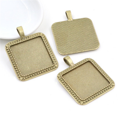 New Fashion 5 tk 25 mm sisesuurus 7 värvi kaetud ruudukujulise kabošoni alusega ripats.