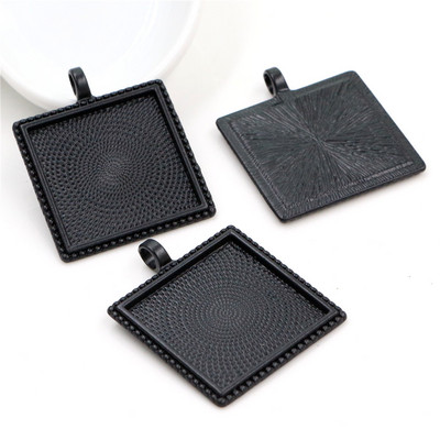 New Fashion 5 tk 25 mm sisesuurus 7 värvi kaetud ruudukujulise kabošoni alusega ripats.