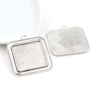 New Fashion 5 tk 25 mm sisesuurus 7 värvi kaetud ruudukujulise kabošoni alusega ripats.