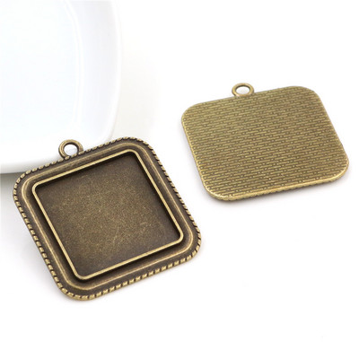 New Fashion 5 tk 25 mm sisesuurus 7 värvi kaetud ruudukujulise kabošoni alusega ripats.