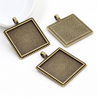 New Fashion 5 tk 25 mm sisesuurus 7 värvi kaetud ruudukujulise kabošoni alusega ripats.