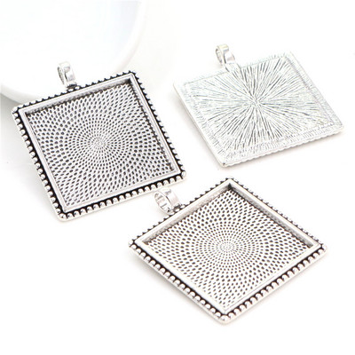 New Fashion 5 tk 25 mm sisesuurus 7 värvi kaetud ruudukujulise kabošoni alusega ripats.