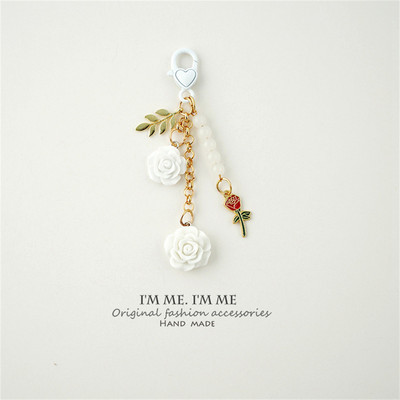 Ins 3D Rose Resin Camellia κρεμαστό κλειδί μαργαριταρένιο κράμα για γυναίκες Βάση κλειδιού αυτοκινήτου Θήκη για ακουστικά Αξεσουάρ τσάντα