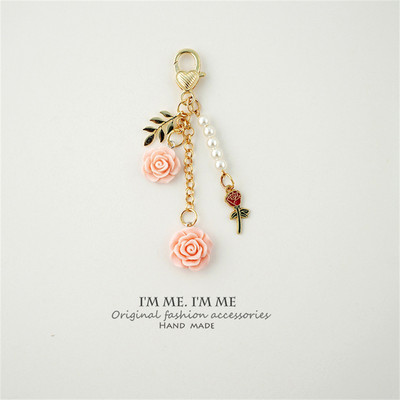 Ins 3D Rose Resin Camellia κρεμαστό κλειδί μαργαριταρένιο κράμα για γυναίκες Βάση κλειδιού αυτοκινήτου Θήκη για ακουστικά Αξεσουάρ τσάντα