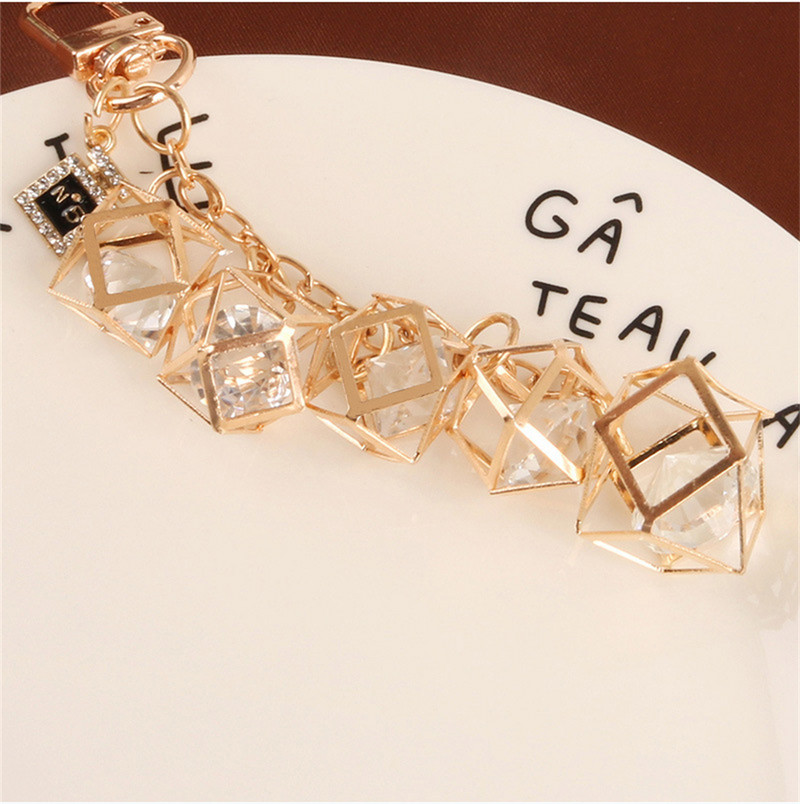 Uus võltspärl-roosa virsiku-südamesulamist võtmehoidja ripats naistele Kingitus Loominguline Teemant-Parfüüm Metallist Aksessuaarid Kotidekoratsioon