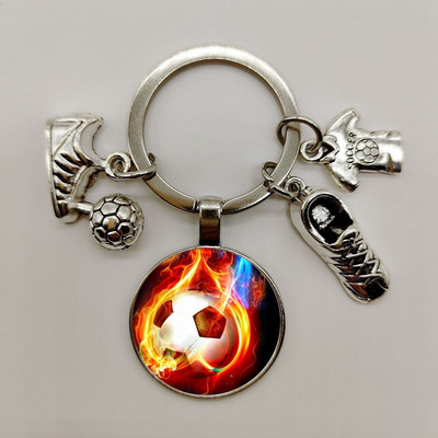 Naujos mados vyriškas metalinis raktų pakabukas Madingas futbolo raktų pakabukas Futbolo batai Futbolas Automobilis Dovana Vakarėlis Raktų pakabukas Papuošalai