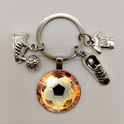 Naujos mados vyriškas metalinis raktų pakabukas Madingas futbolo raktų pakabukas Futbolo batai Futbolas Automobilis Dovana Vakarėlis Raktų pakabukas Papuošalai