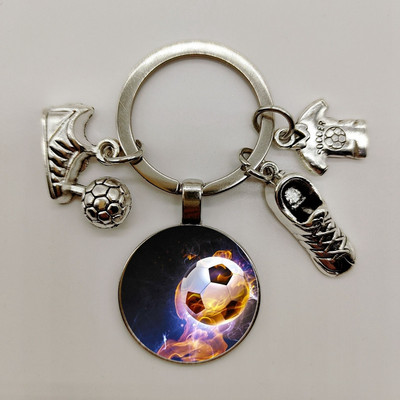 Naujos mados vyriškas metalinis raktų pakabukas Madingas futbolo raktų pakabukas Futbolo batai Futbolas Automobilis Dovana Vakarėlis Raktų pakabukas Papuošalai