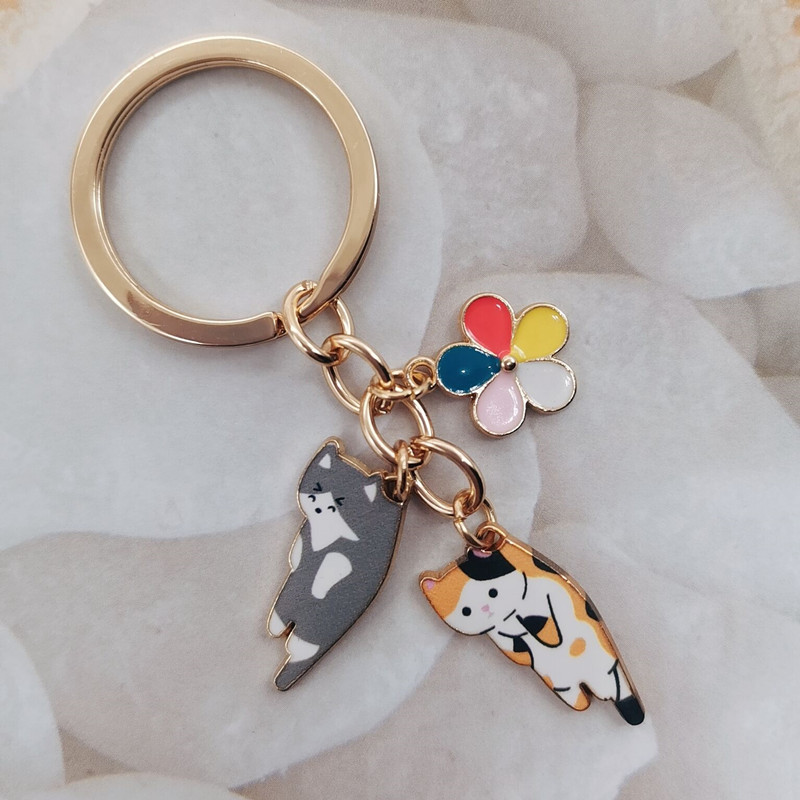 Uus moodne mitmevärviline emailiga armas kassi ripats võtmehoidja naljakas rippuv laisk kass käsitsi valmistatud ripats võtmehoidja auto aksessuaarid
