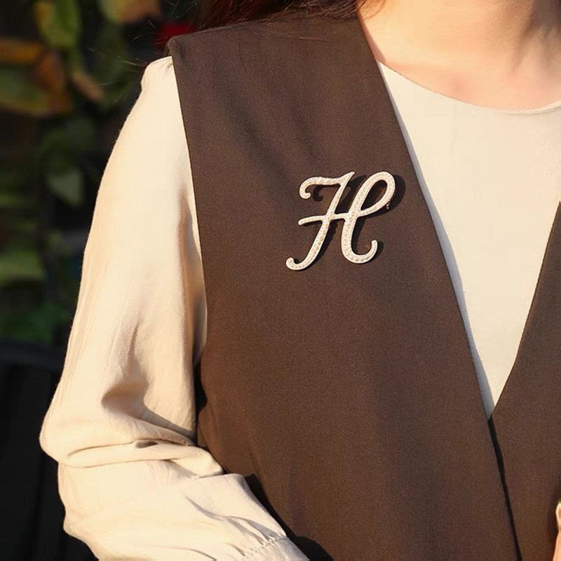 Modni biseri, engleska slova, broševi, luksuzni nakit, igle za kaput, reveri, ženski kardigan, kopča za šal, darovi za žene, dodaci