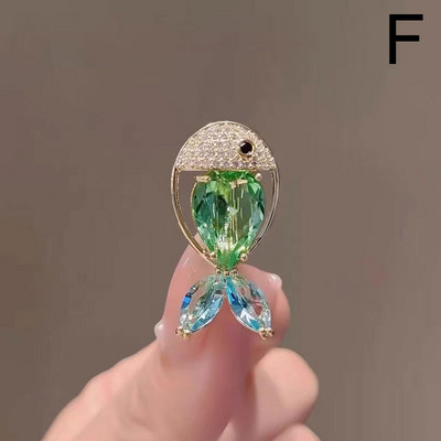 Брошки с перли и кристали за жени Модна игла Брошка Аксесоари за дрехи Роза Пеперуда Метални игли Бижута Сватбени подаръци