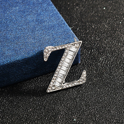 Novi inicijali A do Z 26 slova Igla Srebrna boja Kristalna engleska abeceda Muško odijelo Bedž Broš na rever Žene Muškarci Nakit za zabave