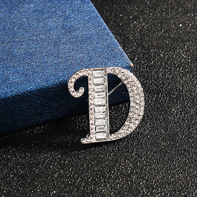 Novi inicijali A do Z 26 slova Igla Srebrna boja Kristalna engleska abeceda Muško odijelo Bedž Broš na rever Žene Muškarci Nakit za zabave