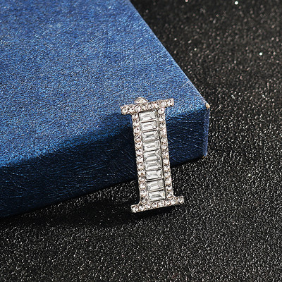 Novi inicijali A do Z 26 slova Igla Srebrna boja Kristalna engleska abeceda Muško odijelo Bedž Broš na rever Žene Muškarci Nakit za zabave