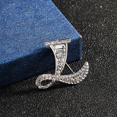 Novi inicijali A do Z 26 slova Igla Srebrna boja Kristalna engleska abeceda Muško odijelo Bedž Broš na rever Žene Muškarci Nakit za zabave