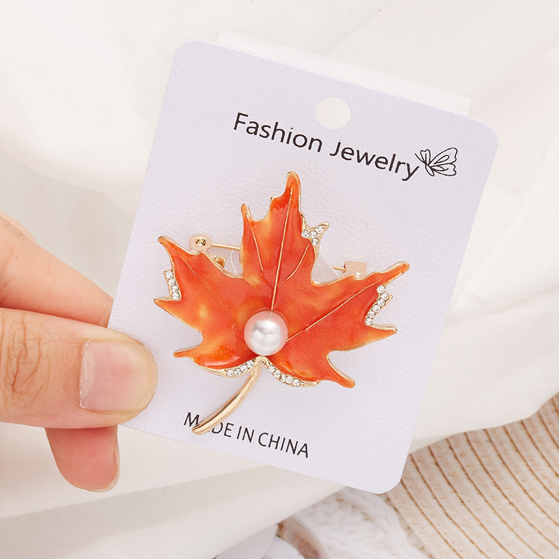 Vintage Flower Leaves Pērļu piespraudes Piespraudes Augu Piespraudes Sievietēm Modes Rotaslietas Ballīšu Apģērbi Aksesuāri Emalja Žetons Dāvana